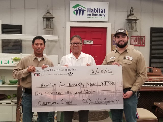 Habitat for Humanity Rio Grande Valley check presentation