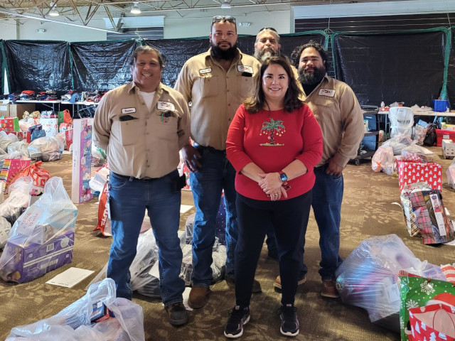 STEC employees volunteer for Salvation Army Angel tree