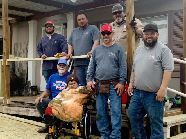 Texas Ramp Project build volunteers